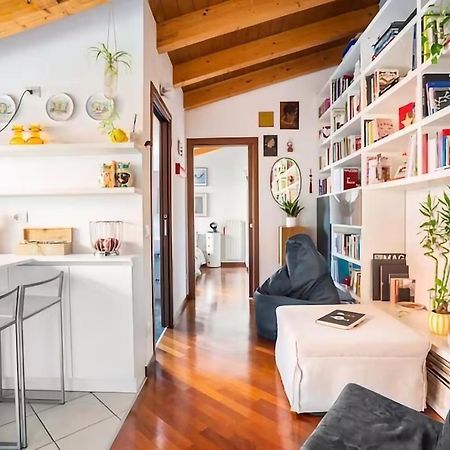 Apartamento Le Domus Milano_Attic With Terrace Exterior foto